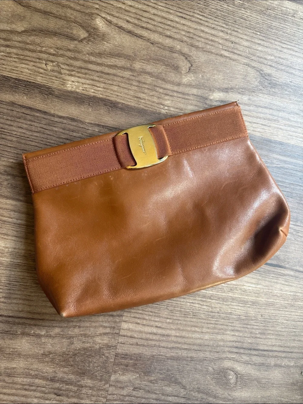 Vintage Salvatore Ferragamo Vara Brown Leather Shoulder Crossbody Bag D 21 0588